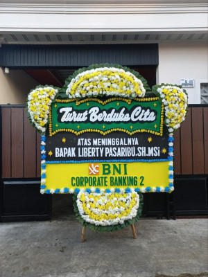 Papan Bunga Duka di Tanjakan