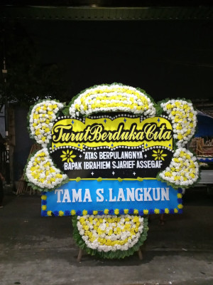 Papan Bunga Duka di Tanjakan