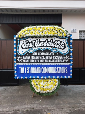 Papan Bunga Duka di Tanjakan